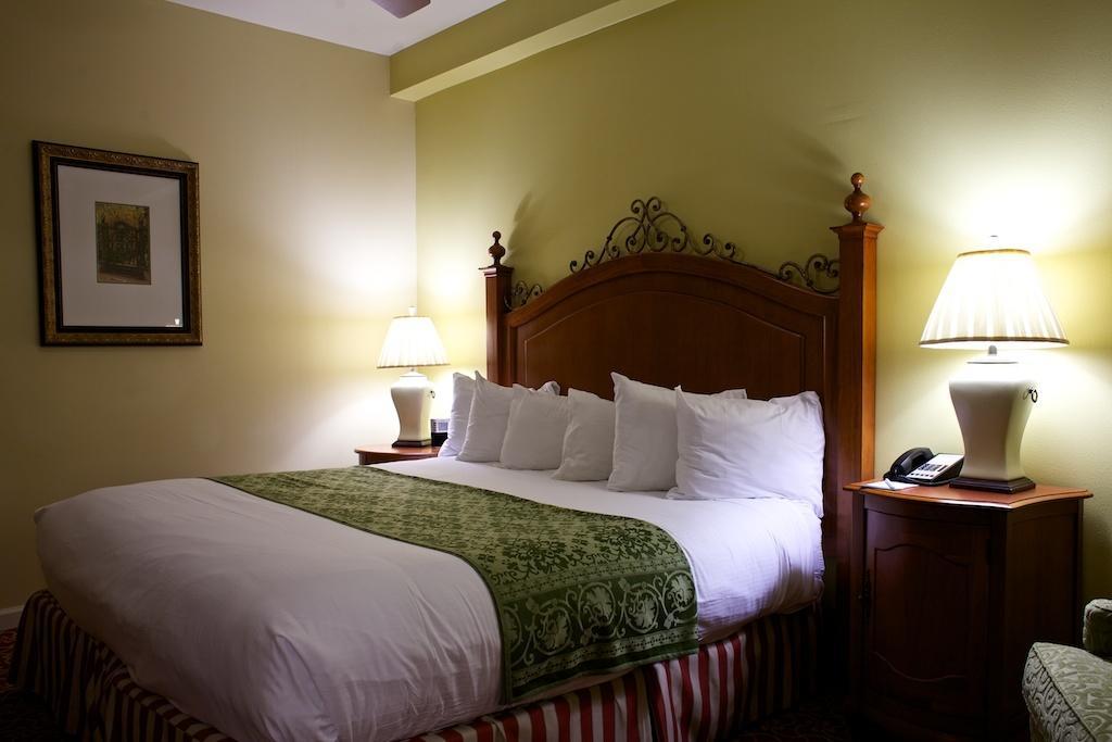 Club Wyndham La Belle Maison Новый Орлеан Номер фото